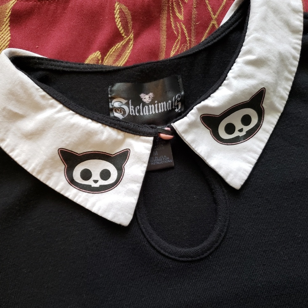 Skelanimals collared shirt.